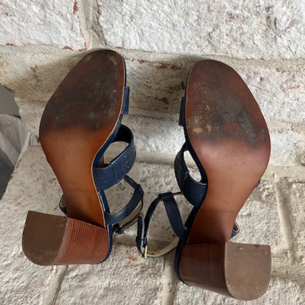 Navy Blue Cole Haan Strappy High Block Heel Sexy Sandal 5M Excellent Condition - Picture 4 of 4
